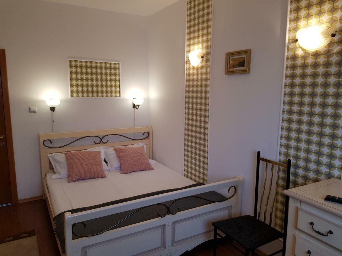 Apartament Ferdinand Sinaia Esterno foto