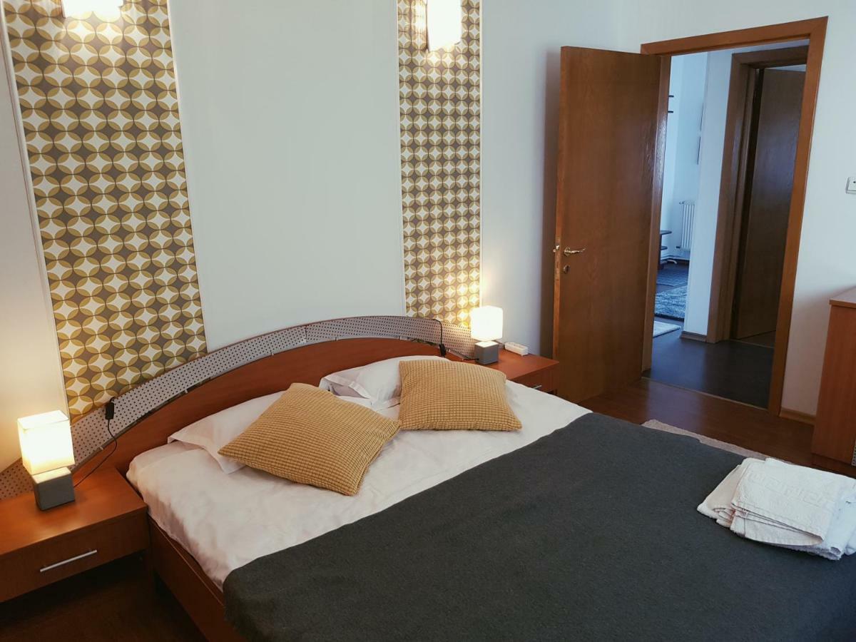 Apartament Ferdinand Sinaia Esterno foto