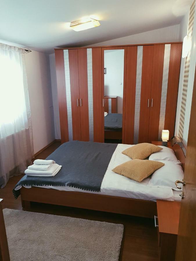Apartament Ferdinand Sinaia Esterno foto